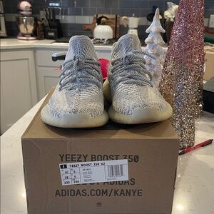 Adidas Yeezy Boost 350 V2 Shoes - Cream and Gray